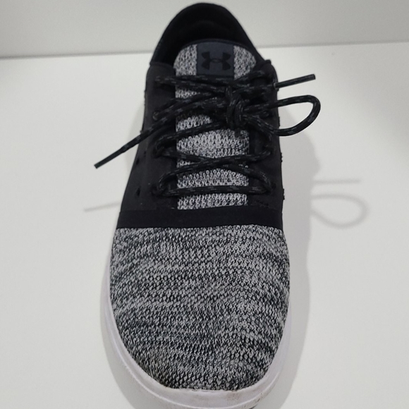 under armour causal shoes - Picture 3 of 4